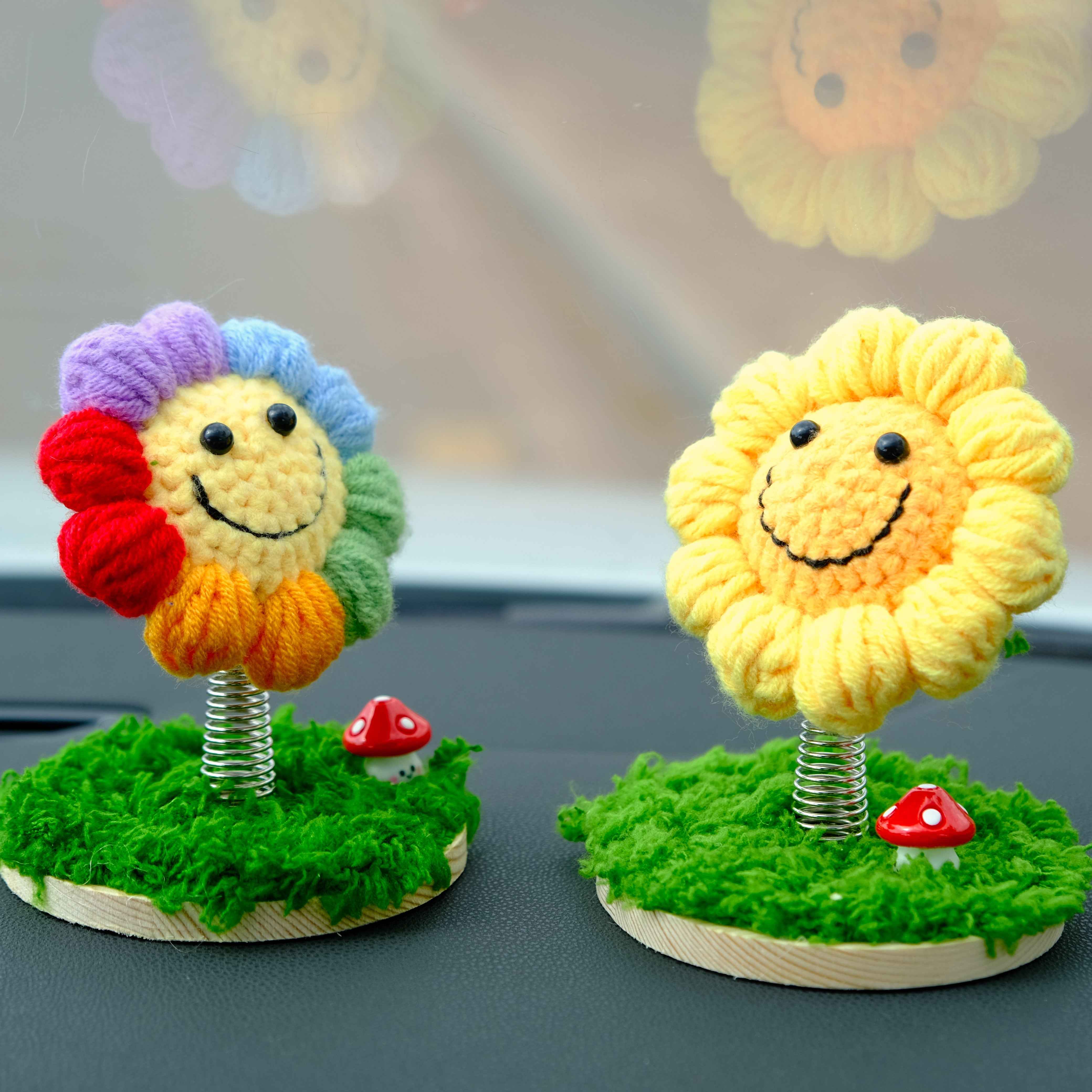 Car Dashboard Bobblehead Toy- Sunflower