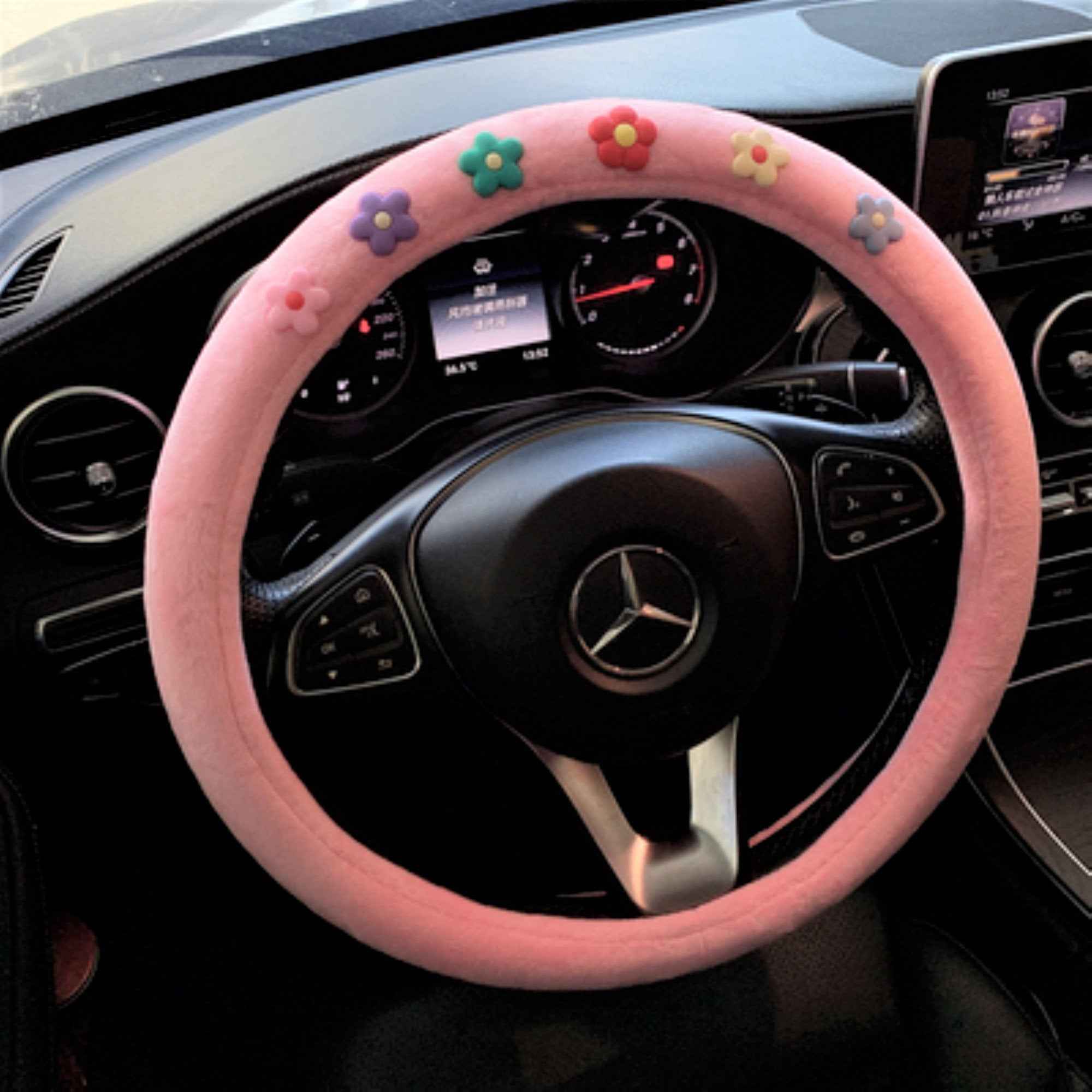 Fleece/Ice Silk Steering Wheel Cover- Daisy