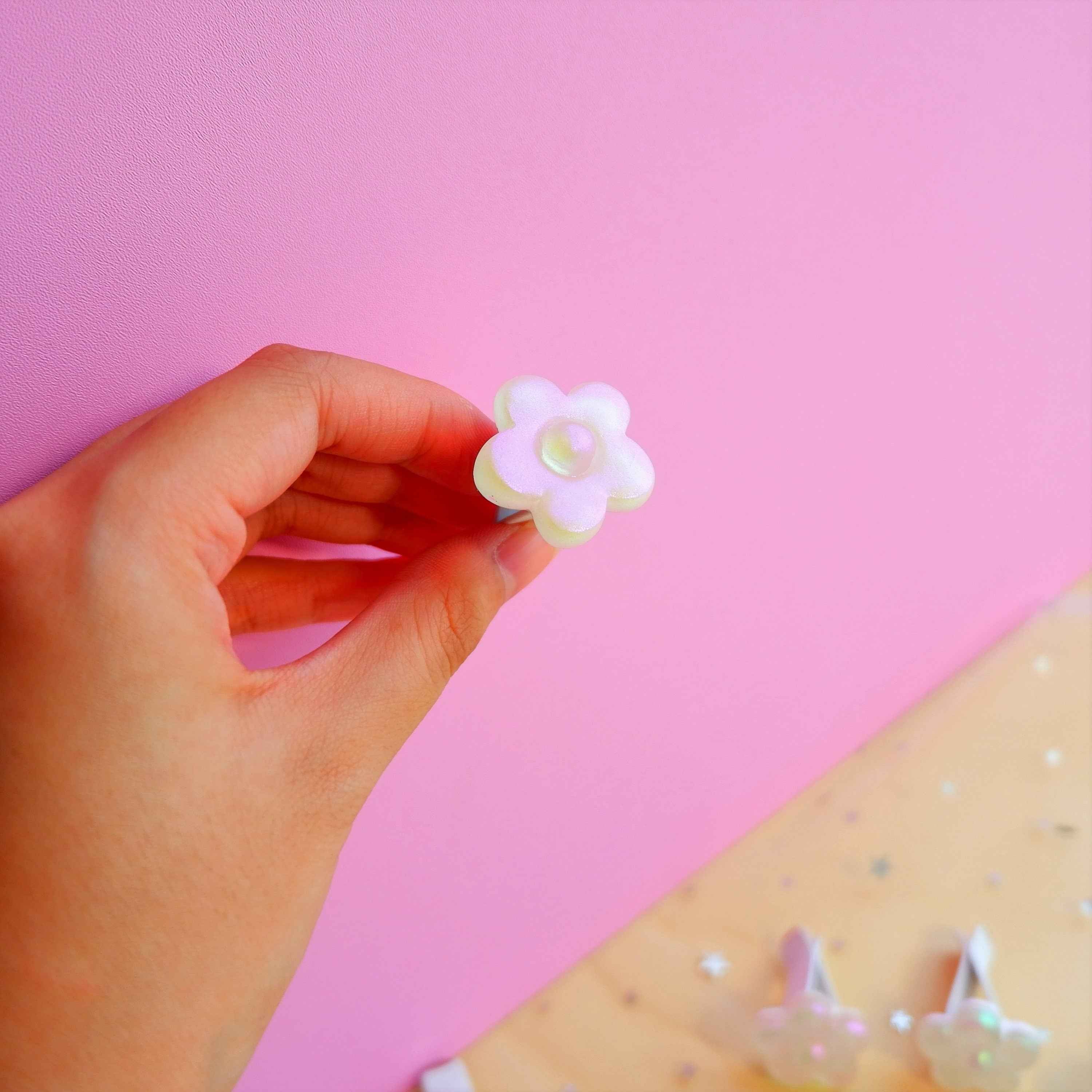 6Pcs Car Air Freshener Vent Clips- Laser Rainbow Daisy