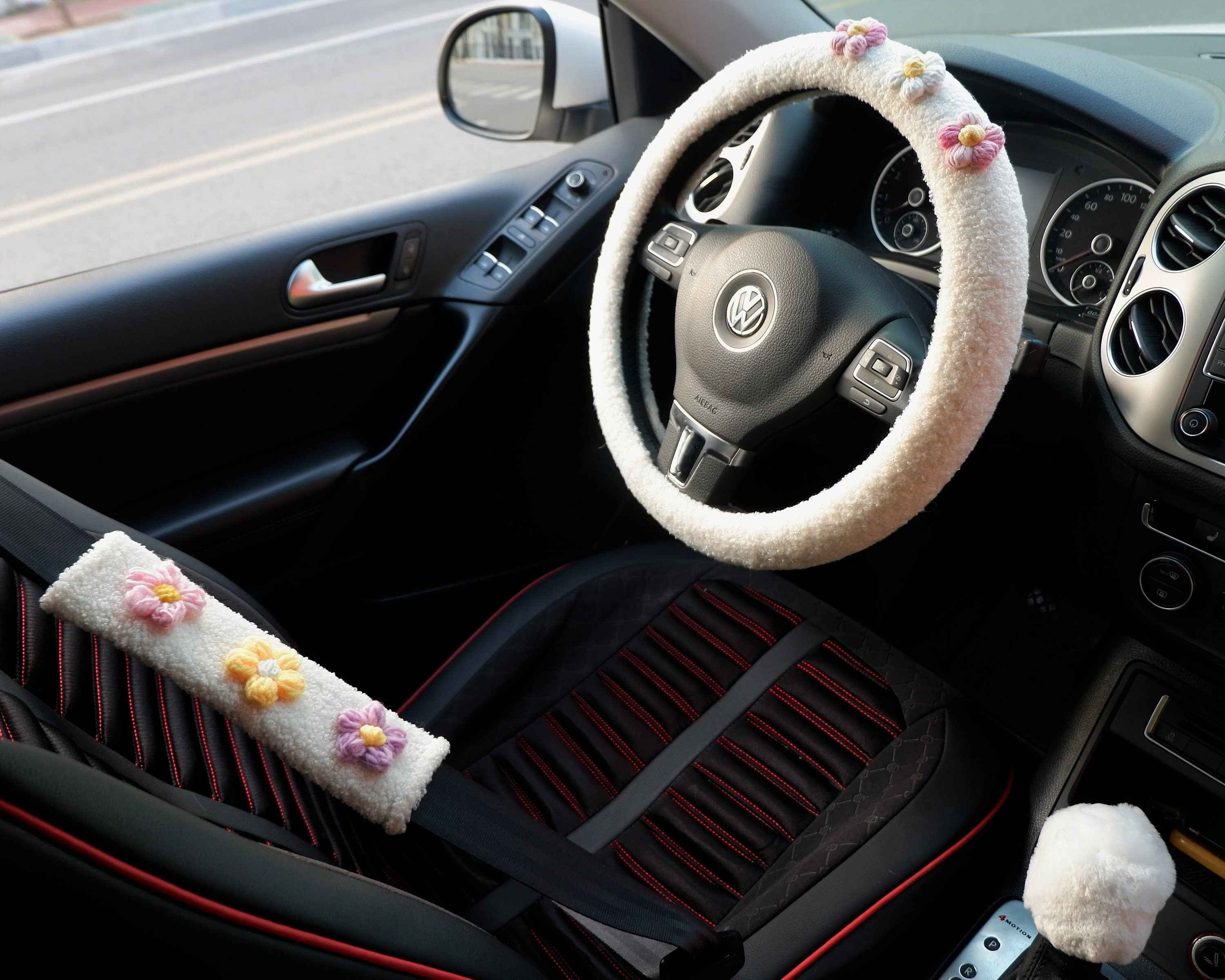Crochet Steering Wheel Cover- Gradient Fluffy Flower