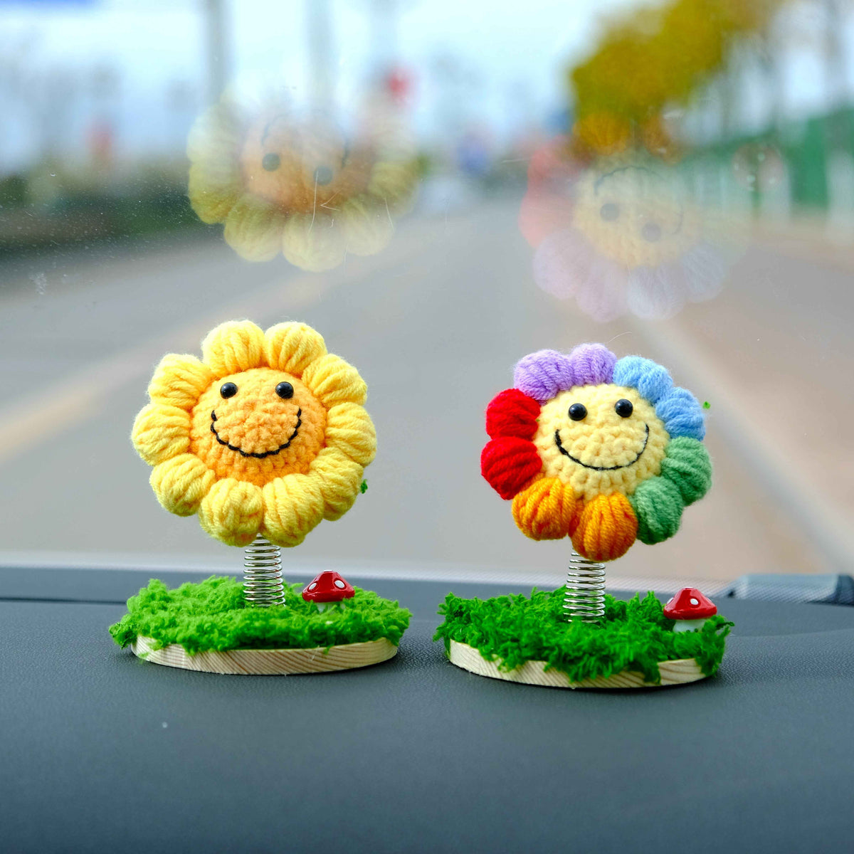 Car Dashboard Bobblehead Toy- Sunflower