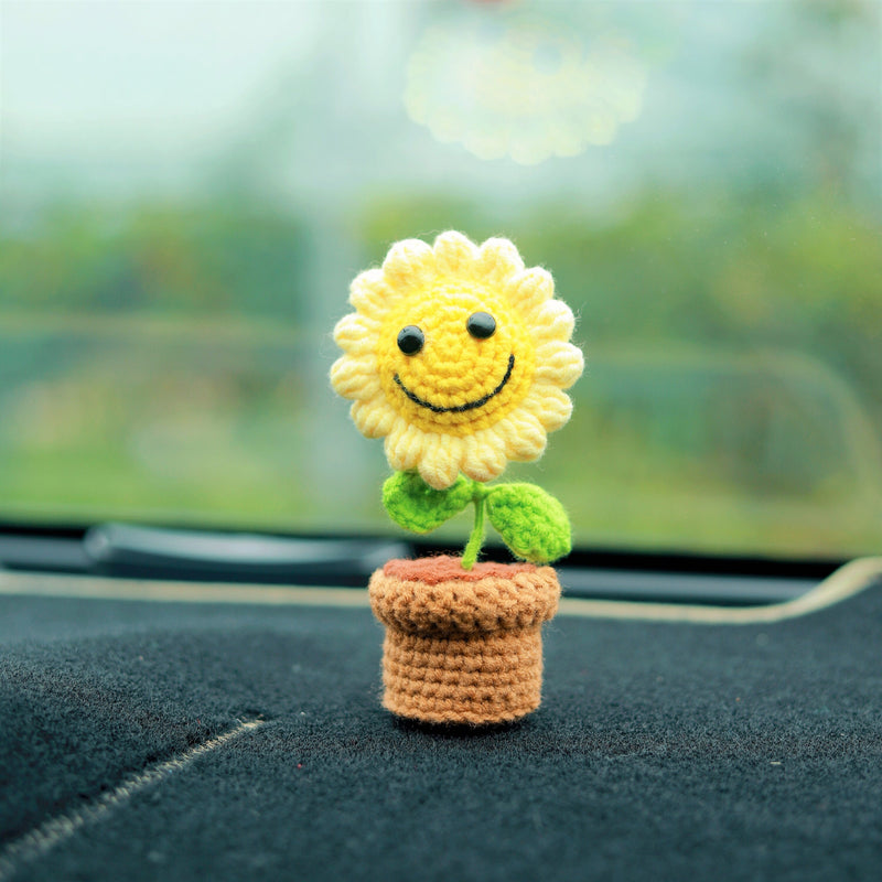 Crochet Smiley Sunflower Car Dashboard Decor, Cute Mini Potted Plant Car Dashboard Accessory, Boho Car Interior Accessory for Women