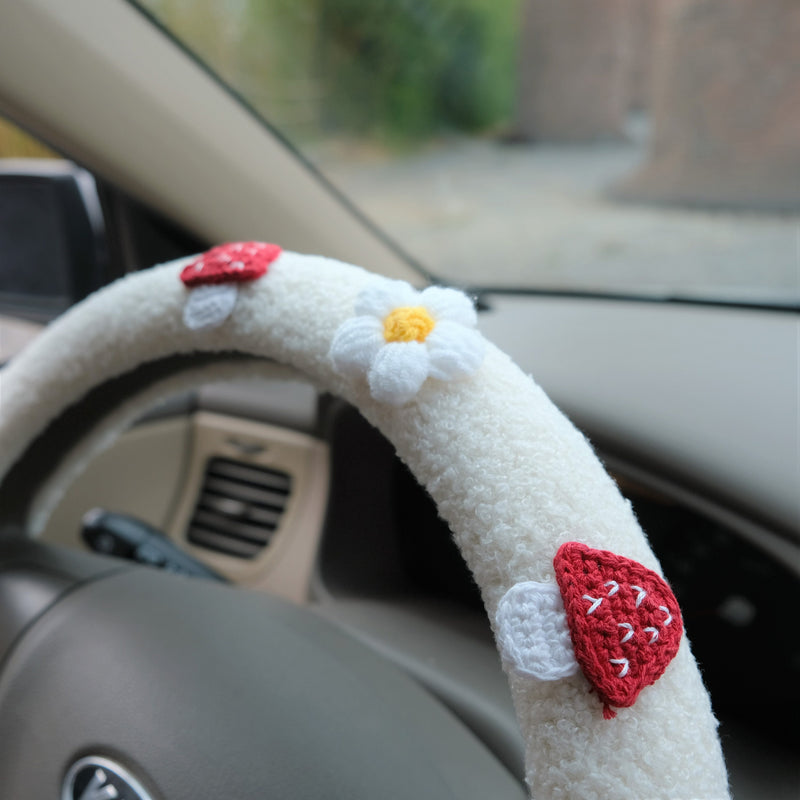 Crochet Mushroom & Daisy Steering Wheel Cover, Berber Fleece Boho Steering Wheel Cover with Grip, Car Interior Accessory for Women