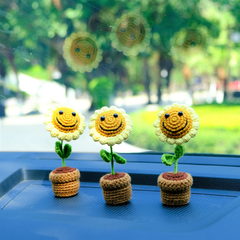 Crochet Smiley Sunflower Car Dashboard Decor, Cute Mini Potted Plant Car Dashboard Accessory, Boho Car Interior Accessory for Women