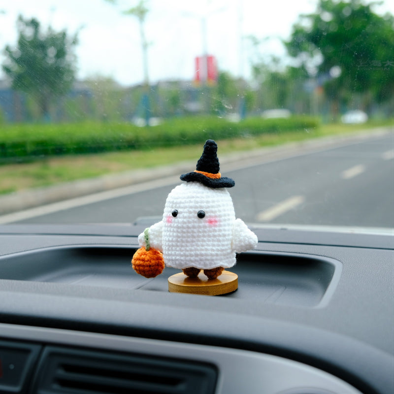 Crochet Ghost Doll Car Dashboard Decor, Cute Ghost w/ Pumpkin Lantern Car Dashboard Accessory, Anime Interior Car Accessory, Halloween Gift