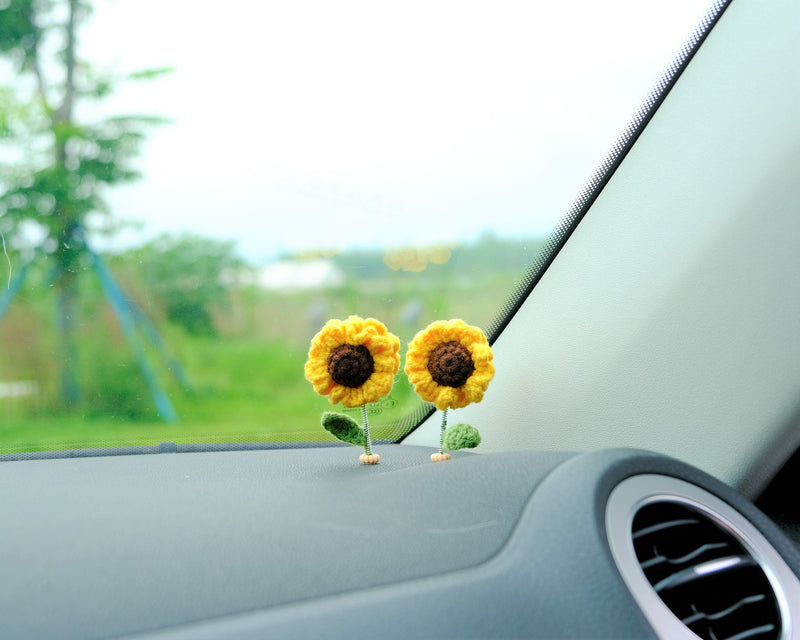 4Pcs/2Pcs Mini Sunflower & Daisy Car Accessories, Cute Crochet Bobble Head Flower Car Dashboard Decor, Boho Car Interior Accessory for Women