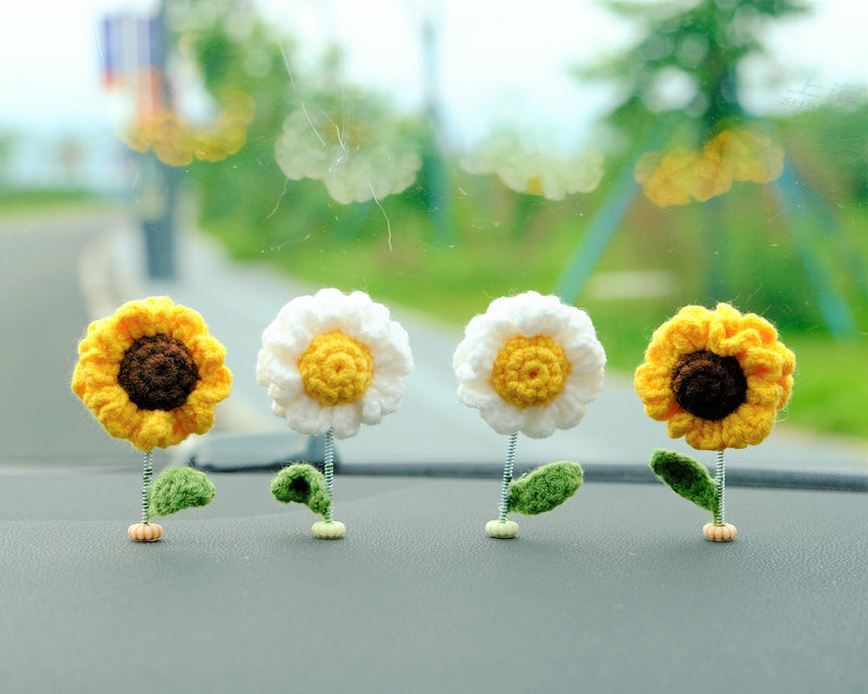 4Pcs/2Pcs Mini Sunflower & Daisy Car Accessories, Cute Crochet Bobble Head Flower Car Dashboard Decor, Boho Car Interior Accessory for Women