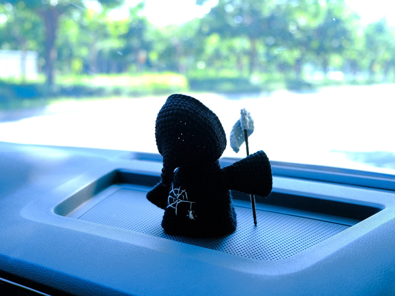 Crochet Ghost Doll Car Dashboard Decor, Cute Angel & Grim Reaper Car Dashboard Accessory, Spooky Interior Car Accessory, Halloween Gift