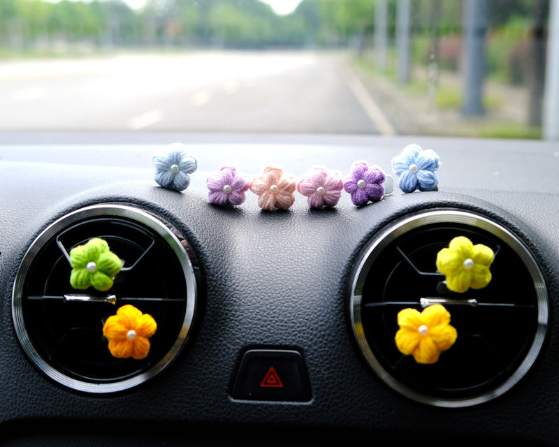 10Pcs Daisy Car Vent Clip, Rainbow Daisy Flower Car Clips, Cute Car Accessories Interior, Car Accessories for Women/Teens, Flower Car Magnet