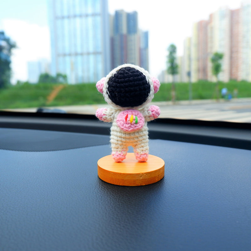 Car Dashboard Accessories, Cute Crochet Astronauts Car Accessories, Kawaii Car Interior Decoration for Couples, Gifts for Her