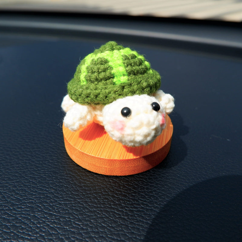 Cute Car Dashboard Decor, Crochet Sea Turtle Car Accessories for Teens/Women, Kawaii Car Interior Decoration, Mini Car Accessories