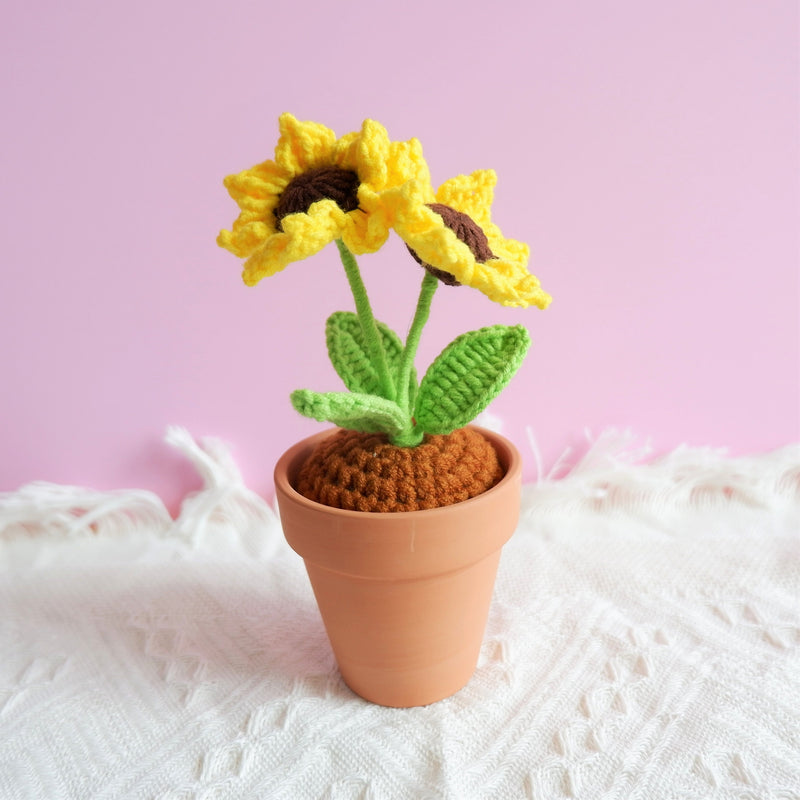 Crochet Potted Plants, Cute Mini Sunflower Car Dashboard Decor for Women, Work from Home Gifts, Office Desk Accessories, Housewarming Gift