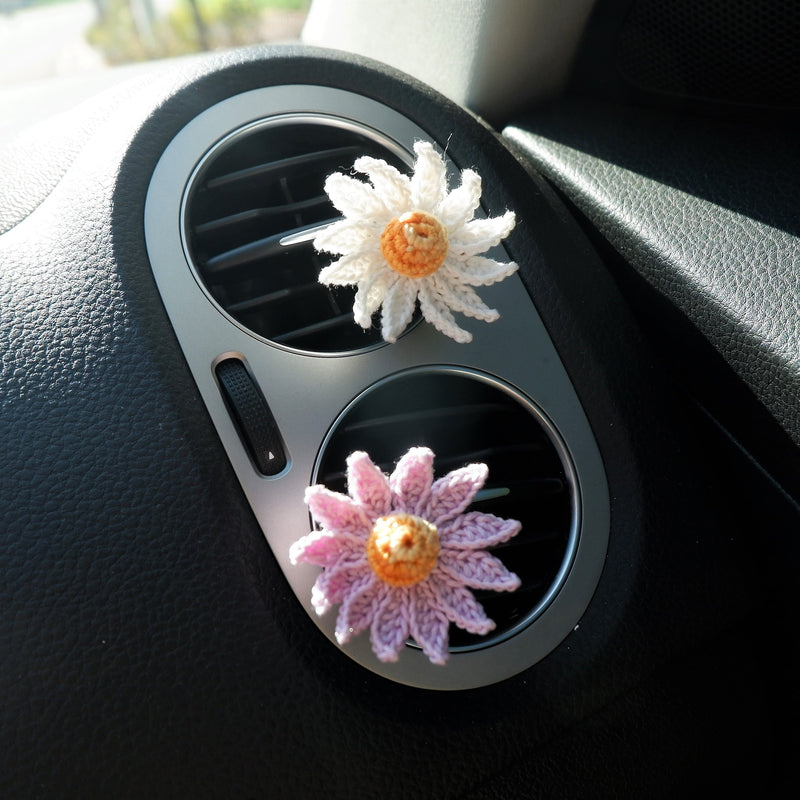 3Pcs Crochet Daisy Car Vent Clips, Car Air Freshener, Cute Gradient Daisy Air Vent Clip, Interior Car Accessory for Women, Car Mask Hanger