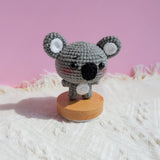 Cute Koala Car Dashboard Decor, Crochet Animal Car Accessories for Teens/Women, Kawaii Car Interior Decoration, Mini Car Accessories